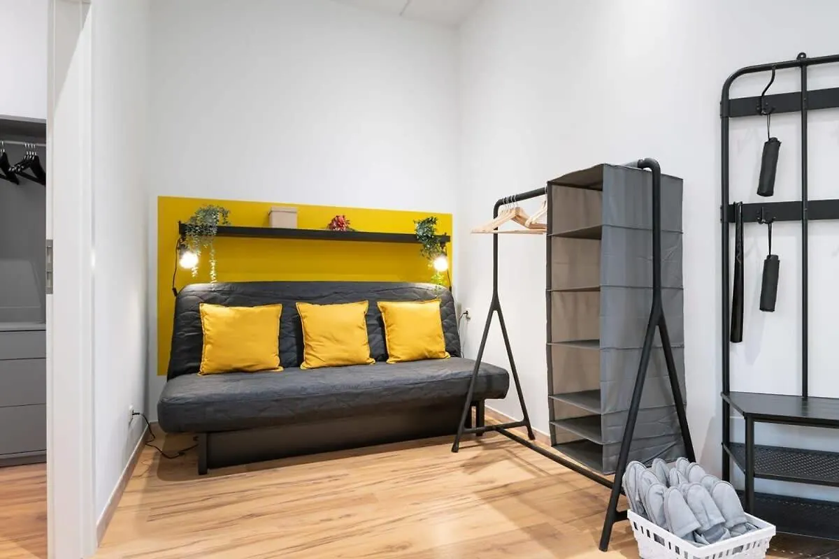Big Central Apartment Near Rotkreuzplatz With 3 Bedroom For 12 Pax Munich Germany