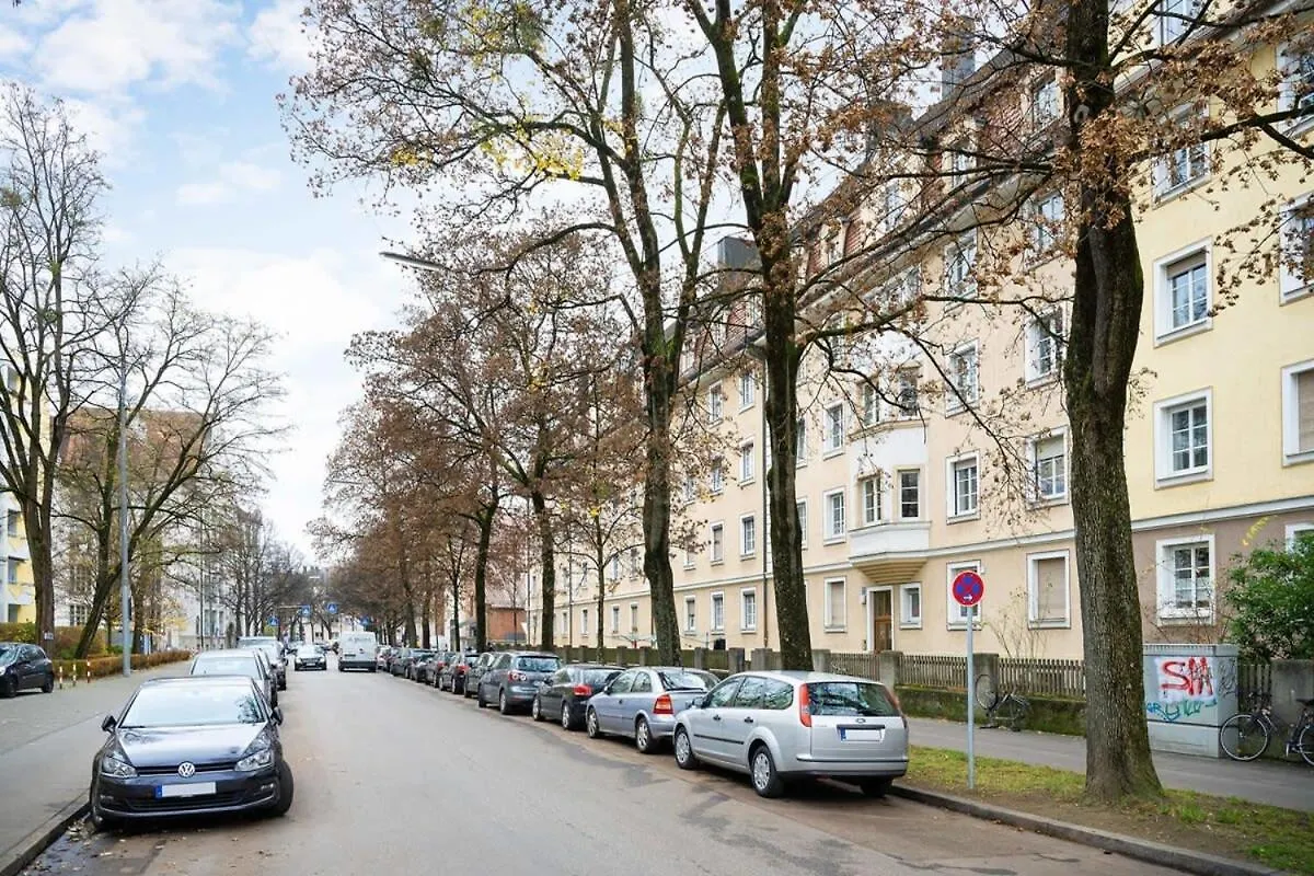 Big Central Apartment Near Rotkreuzplatz With 3 Bedroom For 12 Pax Munich